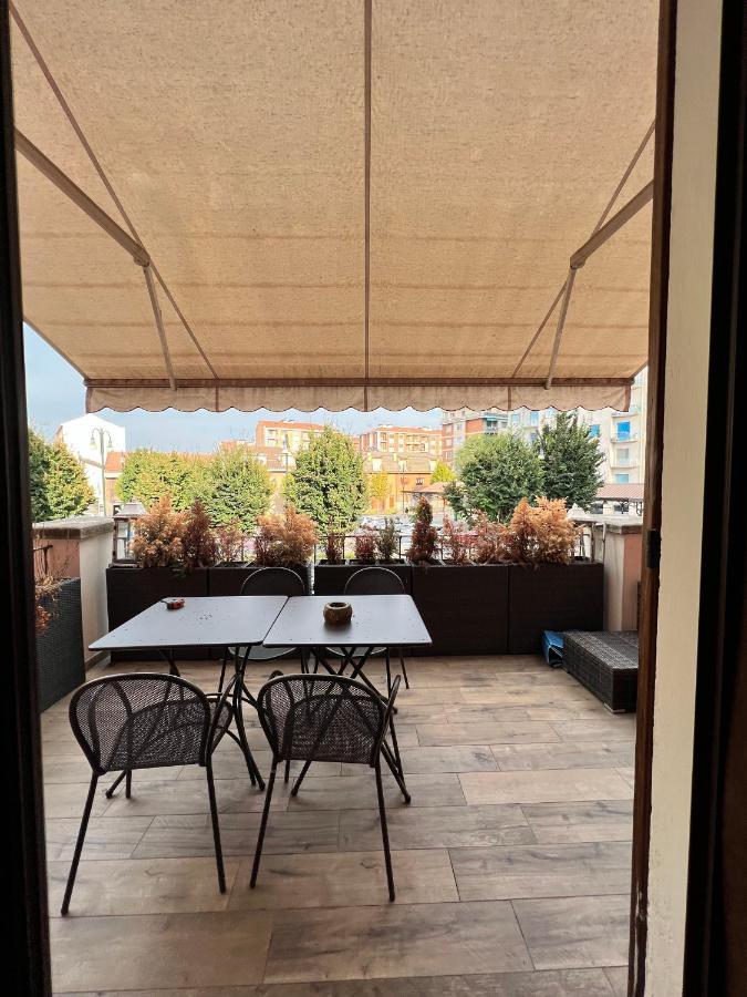 Regis 2 Appartamenti Resort Centro Storico Кивассо Экстерьер фото