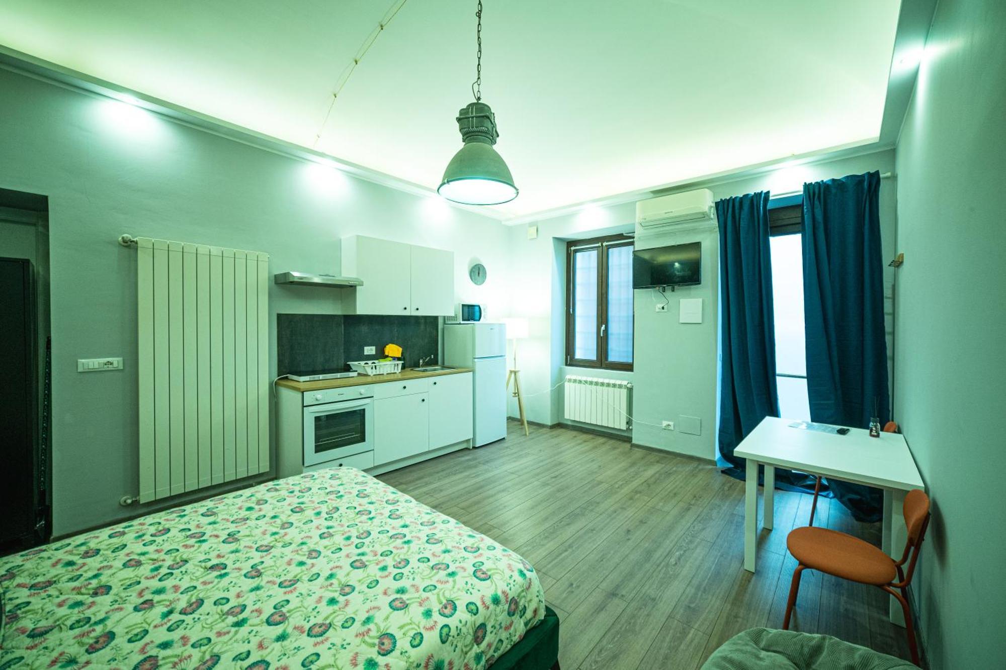 Regis 2 Appartamenti Resort Centro Storico Кивассо Экстерьер фото