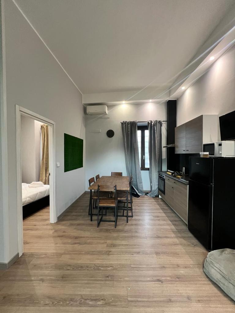Regis 2 Appartamenti Resort Centro Storico Кивассо Экстерьер фото