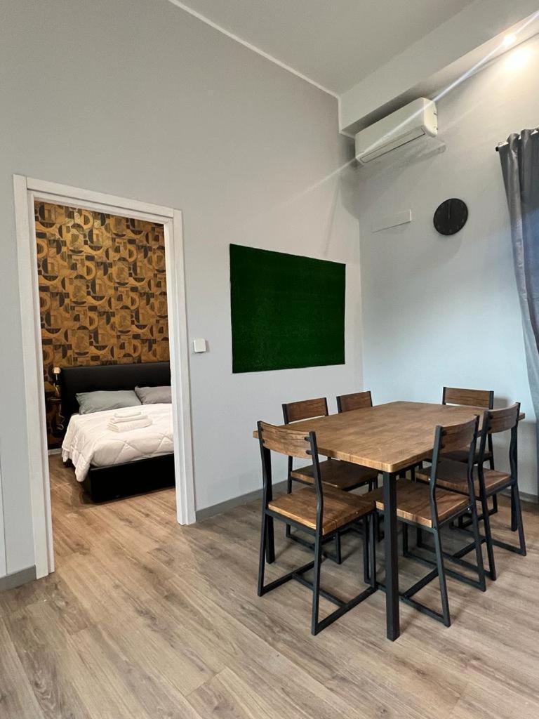 Regis 2 Appartamenti Resort Centro Storico Кивассо Экстерьер фото